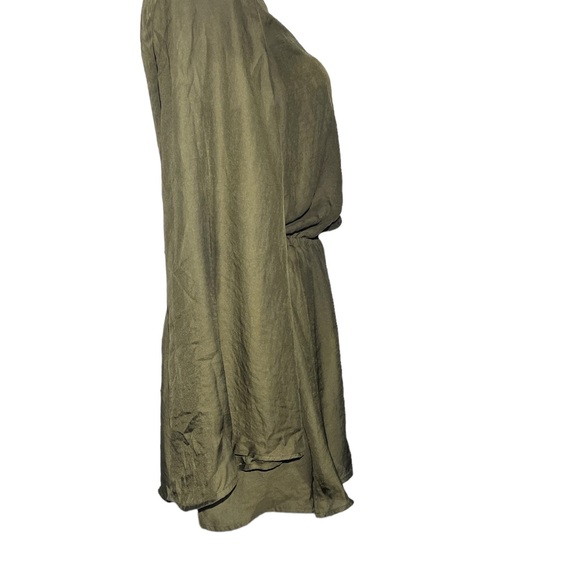 Show Me Your MuMu mini dress in army green. Size XS. Completely lined - Picture 6 of 9